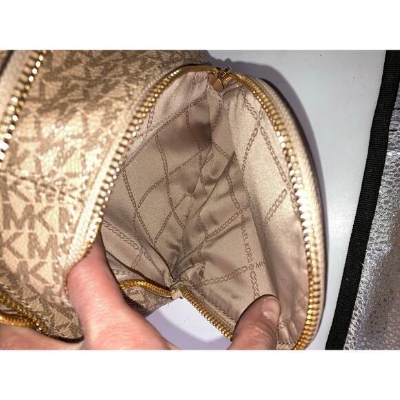 MICHAEL KORS MINI PVC SIGNATURE PRINT CROSSBODY BAG - Picture 13 of 15